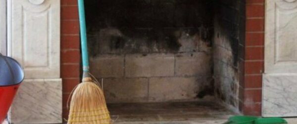 Τζάκι: Πανεύκολο καθάρισμα με ξύδι και άλλα 3 υλικά – Σπίτι