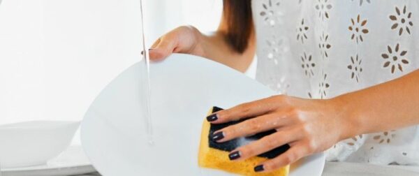 Κάντε το πλύσιμο των πιάτων στο χέρι παιχνιδάκι με αυτά τα 7 tips – Σπίτι