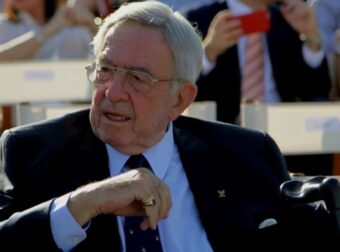 Εξελίξεις με την υγεία του τέως βασιλιά Κωνσταντίνου: Βγήκε από το νοσοκομείο όπου νοσηλευόταν με κορωνοϊό – Ελλάδα