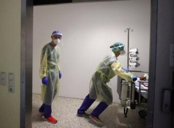 Κορωνοϊός: Πρώτος θάνατος από τη μετάλλαξη Όμικρον στη χώρα μας – Ελλάδα