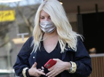 Η φωτογραφία που πρόδωσε την εγκυμοσύνη της Ελένης Μενεγάκη: Στο κομμωτήριο με ανοιχτό το κουμπί από το παντελόνι – Gossip