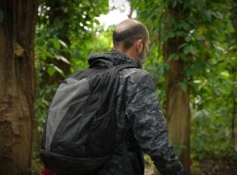 Survivor 5 trailer 17/1: Αλά… Τριαντάφυλος ο Βαλάντης στο νησί – Τον πέταξαν εκτός καλύβας – Survivor