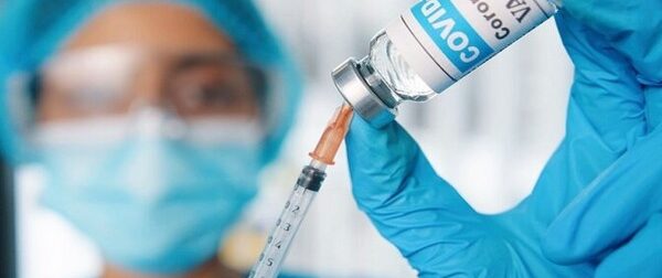 Κορωνοϊός: Ανοίγει η πλατφόρμα για την 4η δόση – Μικρή «ανάσα» στα μέτρα από βδομάδα – Ελλάδα