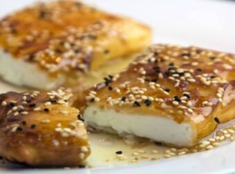 Το μυστικό για να πετύχεις την τέλεια φέτα σαγανάκι σε φύλλο – Συνταγές