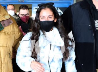 Survivor 5: Αποκλειστικές φωτογραφίες από την άφιξη της Κρυσταλλίας Κουτσιμάνη στην Ελλάδα  – Survivor