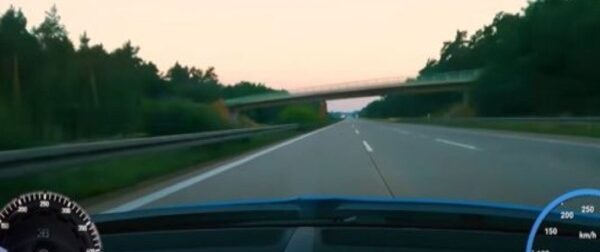 Οργή για την τρελή κούρσα μεγιστάνα με 417χλμ/ώρα σε δημόσιο δρόμο! (video) – Κόσμος