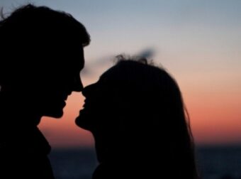 Αυτά τα τέσσερα ζώδια θα ερωτευτούν μέσα στο Φεβρουάριο – Ζώδια