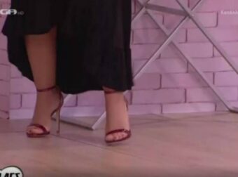 Γυναικάρα η Μαρία Κορινθίου: Αδυνατισμένη και με μαύρο κολλητό φόρεμα! – Gossip