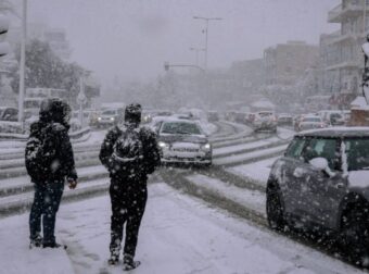 Κακοκαιρία Ελπίδα: Σε ποιες περιοχές θα ισχύσει γενική αργία – Τι θα συμβεί με τηλεκπαίδευση και ΜΜΜ – Ελλάδα