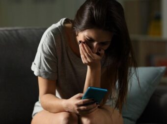 Καταγγελία σοκ για revenge porn: 28χρονος έστελνε γυμνές φωτογραφίες 16χρονης στον πατέρα της όταν χώρισαν – Ελλάδα