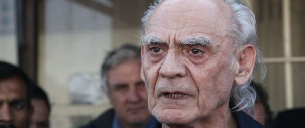 "Θρίλερ" με τις τρεις διαθήκες τους Άκη Τσοχατζόπουλου – Η μεγάλη έκπληξη – Πολιτική