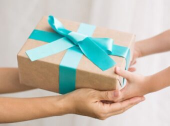 Εορτολόγιο: Ποιοι γιορτάζουν σήμερα Κυριακή 30 Ιανουαρίου