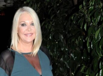 "Τυφλά ερωτευμένη…": Έκανε την αποκάλυψη η Ρούλα Κορομηλά! – Gossip