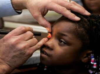 Κοριτσάκι 7 χρονών έσωσε τη μητέρα της από πυροβολισμό – Funny-Περίεργα