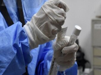 Κορωνοϊός: Νέα "εκτόξευση" στα κρούσματα σήμερα (1/2) – Ξανά πάνω από 100 θάνατοι και 563 διασωληνωμένοι – Ελλάδα