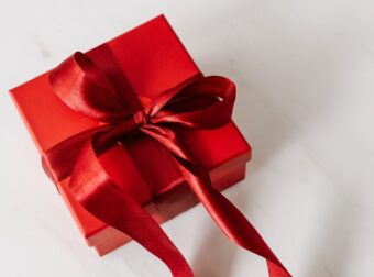 Εορτολόγιο: Ποιοι γιορτάζουν αύριο Πέμπτη 3 Φεβρουαρίου