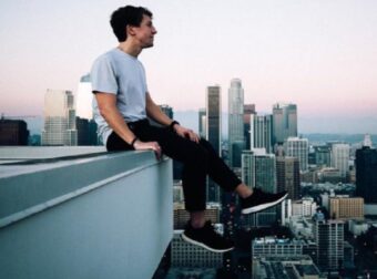 Τραγωδία: Νεκροί σε αεροπορικό δυστύχημα πασίγνωστοι Youtubers και Influencers (video) – Κόσμος