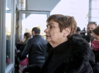 «Κτήνη, από το Θεό να το βρείτε»: Ξέσπασε η μητέρα της Ελένης Τοπαλούδη – Διακόπηκε η δίκη (Video) – Έγκλημα