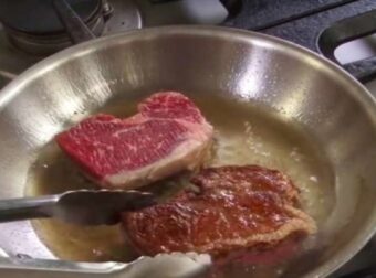 Αυτός είναι ο καλύτερος τρόπος να μαγειρέψετε μια μπριζόλα – Δεν πάει το μυαλό σας! (video) – Γεύση