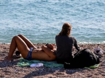 Η φωτογραφίας της ημέρας: Για όσους θέλουν βουτιές από νωρίς… – Η Φωτογραφία της Ημέρας