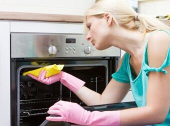 Σε λιγότερο από 10' ! Το πάμφθηνο κόλπο για να γυαλίζει ο φούρνος σας (video) – Σπίτι