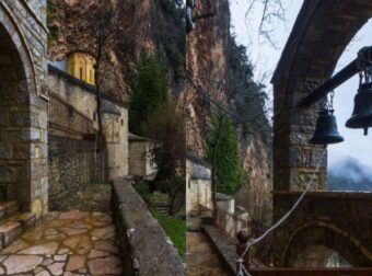 Παναγία Στάνας: Εντυπωσιακό Μοναστήρι Κρυμμένο Μέσα Σε Βράχο