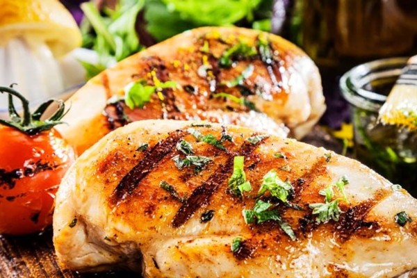 Κοτόπουλο: Ποια είναι τα σοβαρά λάθη που βάζουν σε κίνδυνο την υγεία – Ομορφιά & Υγεία