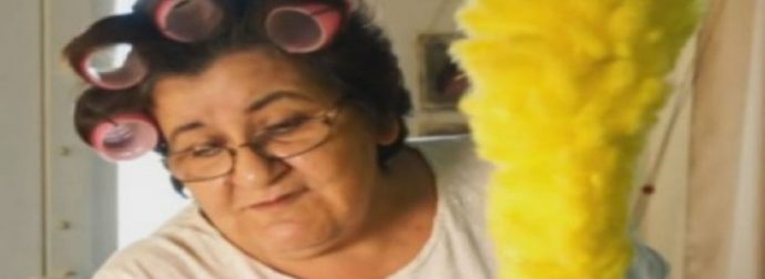 Κρήτη: Η… αθάνατη Ελληνίδα μάνα που ρίχνει το facebook με τις ατάκες στον γιο της