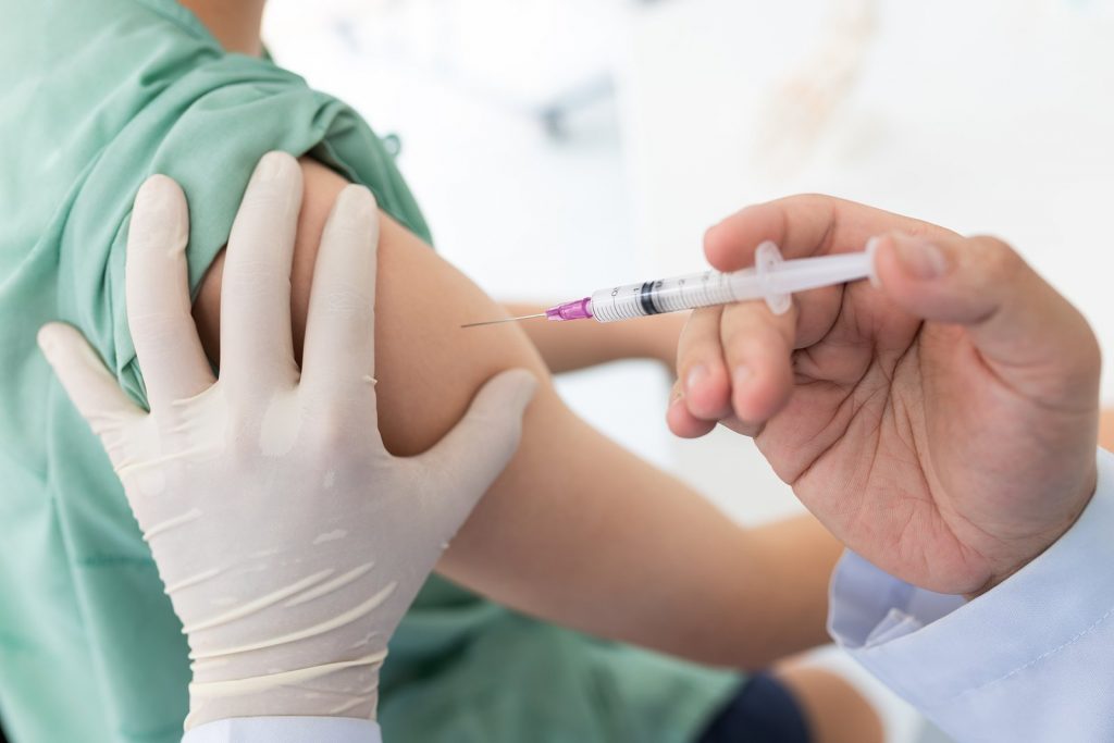 Εμβόλιο εποχικής γpίπης: Πότε πρέπει να χορηγείται και σε ποιες ομάδες πληθuσμού